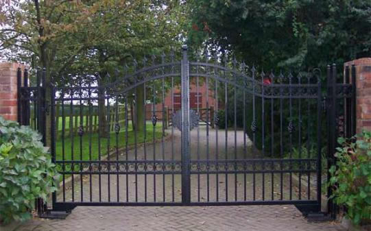 S-Top Metal Gates with Brick Piers